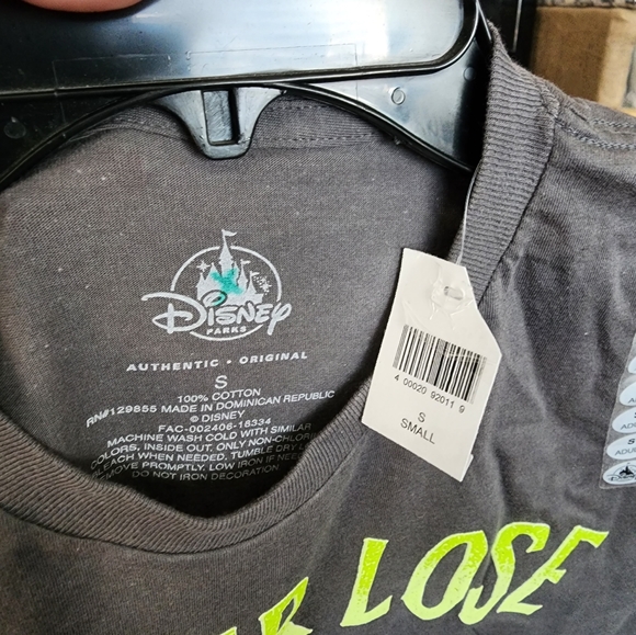 Hat Box Ghost Disney Tee Shirt - Picture 3 of 3